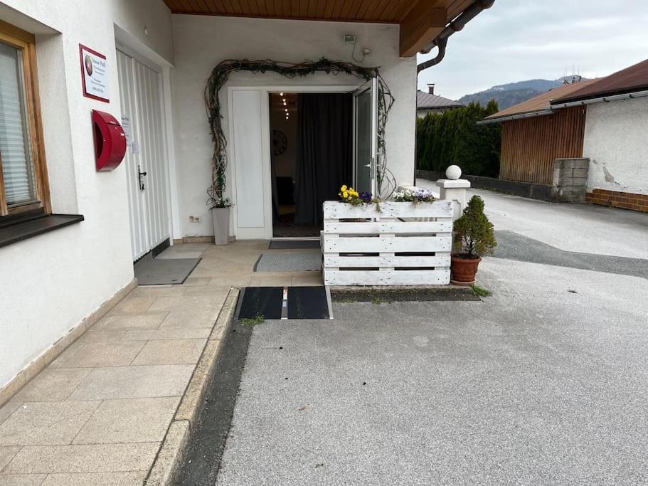 Barrierefreie Schoene Wohnung Im Eg Kossen Exterior photo
